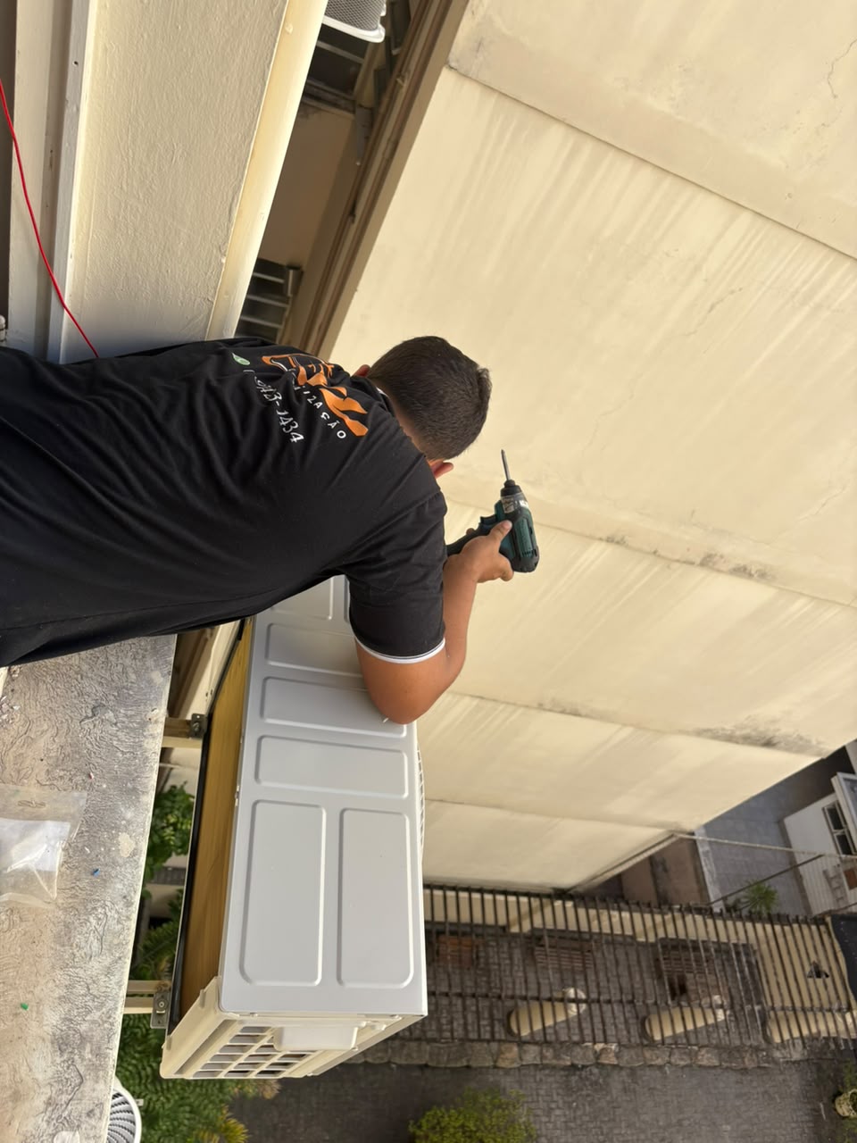 Serviço de recarga de gás de ar-condicionado