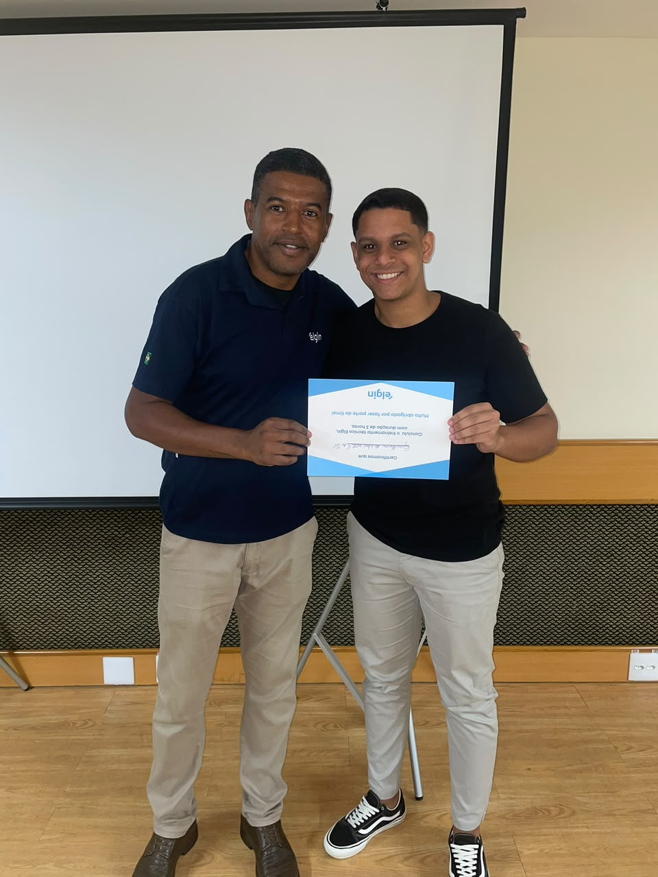 Certificação técnica Elgin da equipe WL