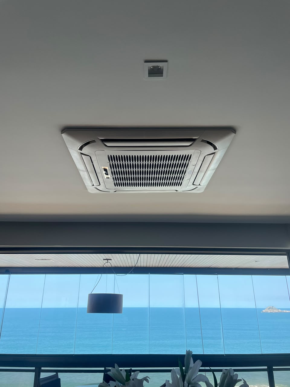 Ar-condicionado instalado